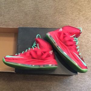Lebron x basketball shoe